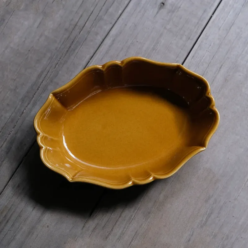 Scalloped Ceramic Baking Dish