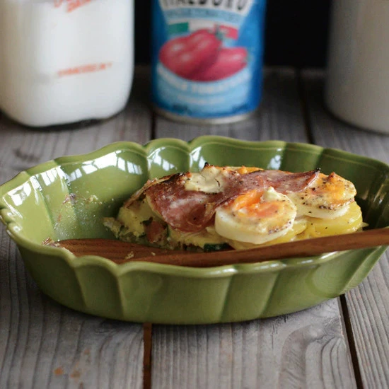 Scalloped Ceramic Baking Dish tableware view 2