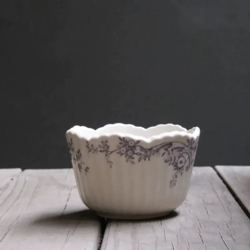 Stoneware Baking Dish with Floral Edge tableware view 6