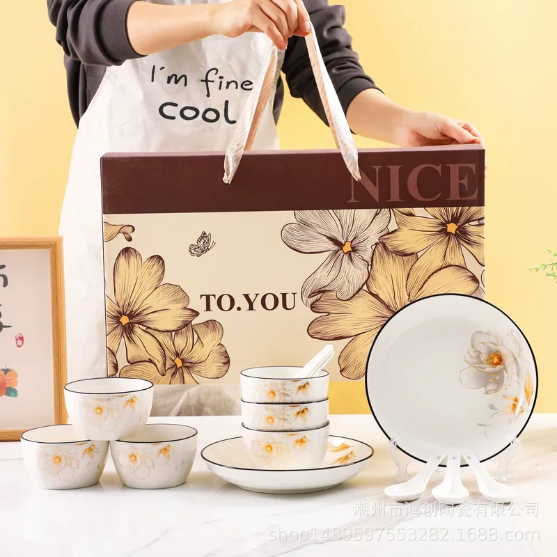 Vajilla de porcelana en caja de regalo