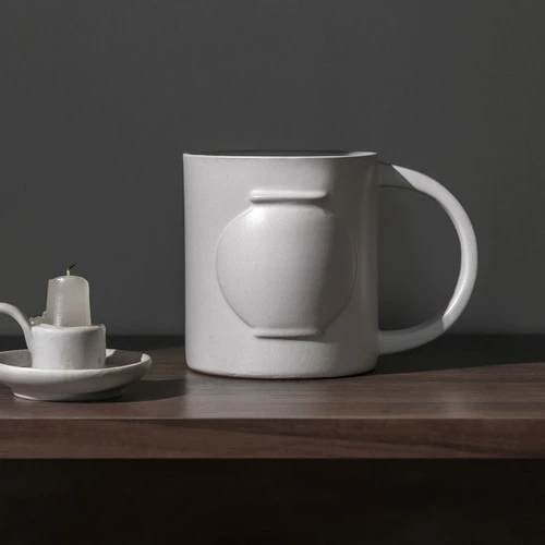 Mug en porcelaine design minimaliste tableware view 3