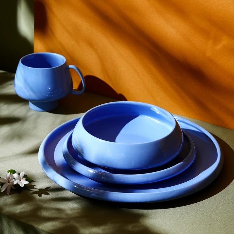 Service de table en porcelaine pour une personne tableware view 4