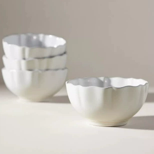Service de table en porcelaine avec tasse à café tableware view 2