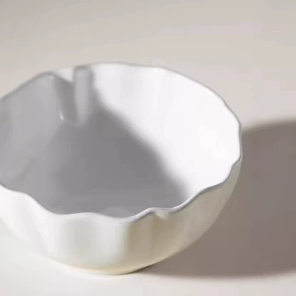 Service de table en porcelaine avec tasse à café tableware view 3