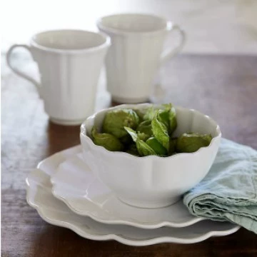 Service de table en porcelaine avec tasse à café tableware view 7