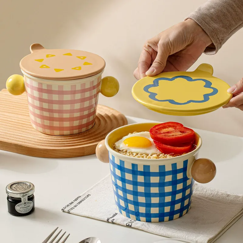 Tigela grande de cerâmica para macarrão com tampa e alças tableware view 4