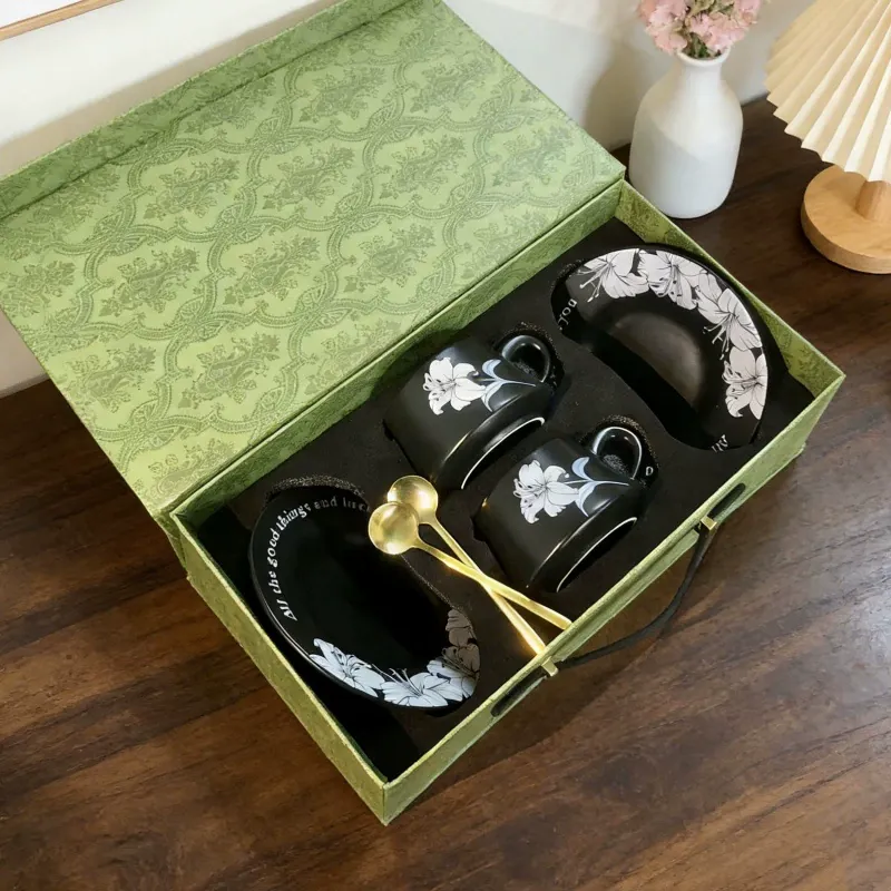 Conjunto de xícaras de café de cerâmica