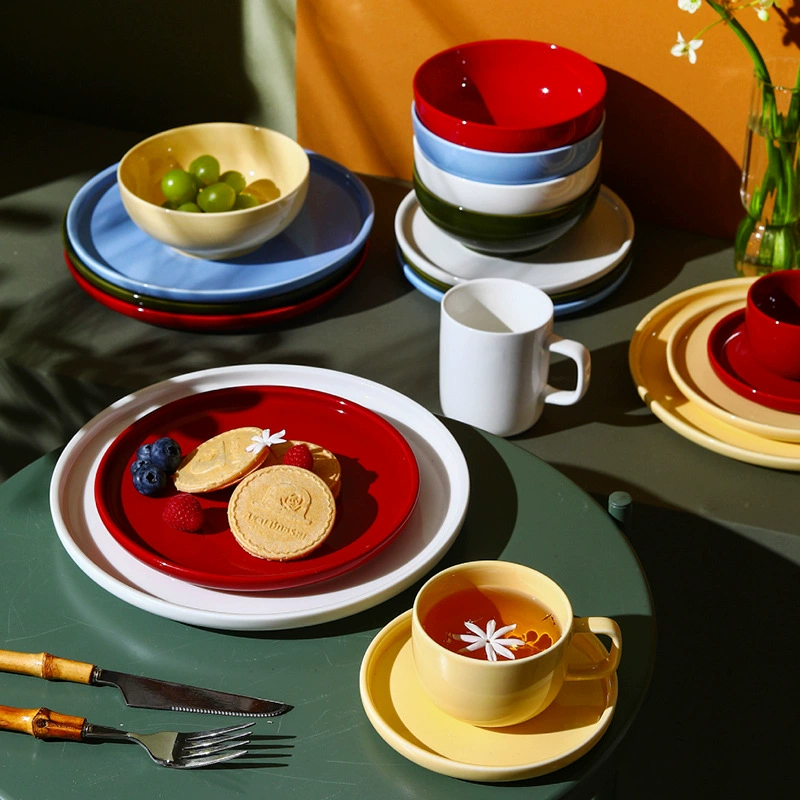 Фарфоровый набор посуды с кофейной чашкой tableware view 2