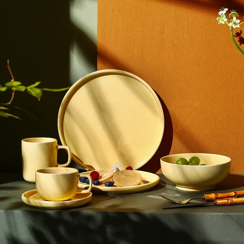 Фарфоровый набор посуды с кофейной чашкой tableware view 4