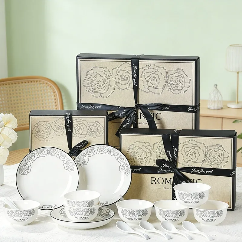 Jogo de jantar de porcelana