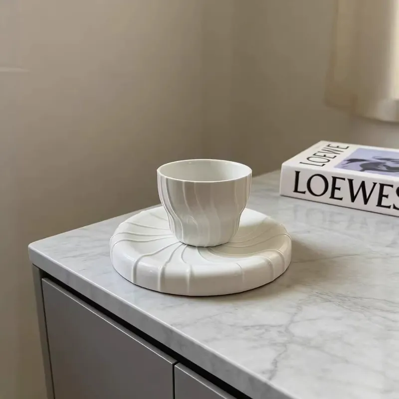 طقم فنجان قهوة وصحن سيراميك فرنسي عتيق tableware view 2