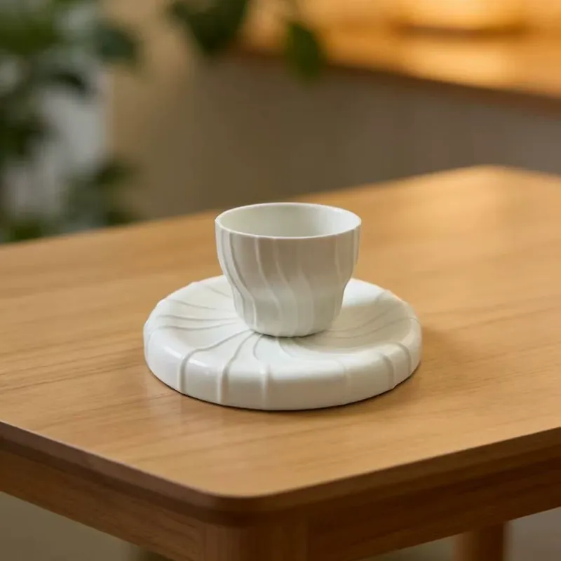 طقم فنجان قهوة وصحن سيراميك فرنسي عتيق tableware view 4