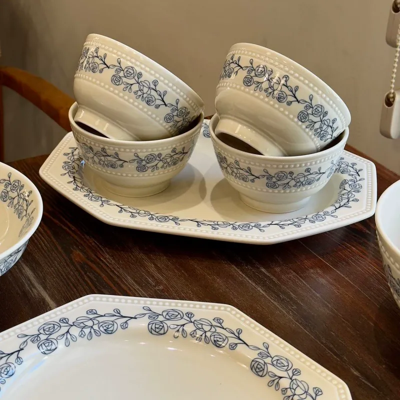 طقم وعاء وطبق بورسلين وردة مرسومة يدوياً tableware view 3