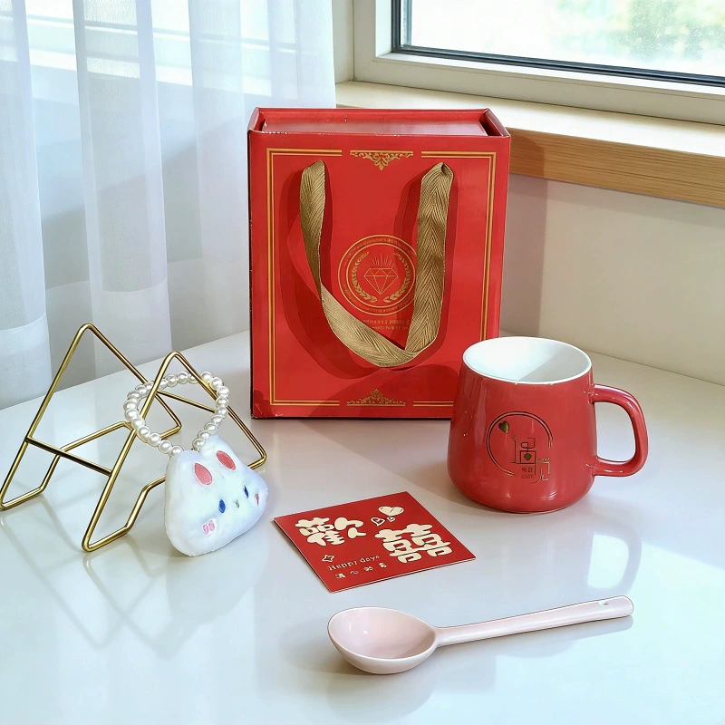 法人ギフト用赤いギフトセット tableware view 4
