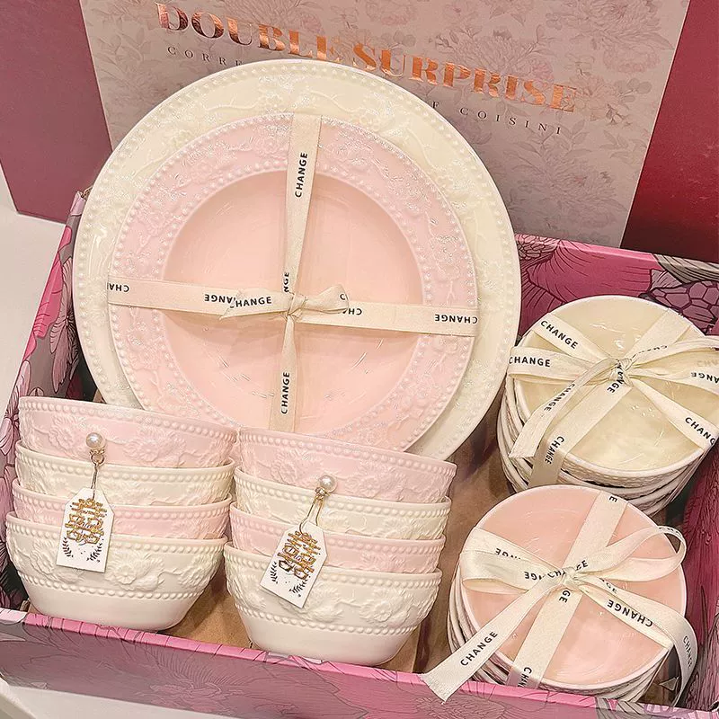 Strawberry Relief Ceramic Tableware Set
