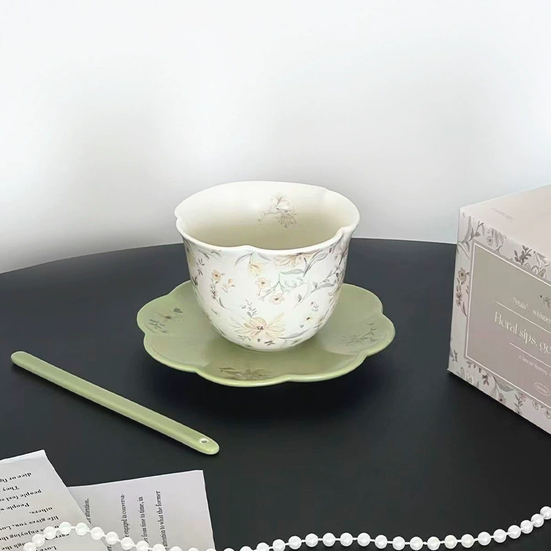 Juego de taza de café y platillo de cerámica verde tableware view 6