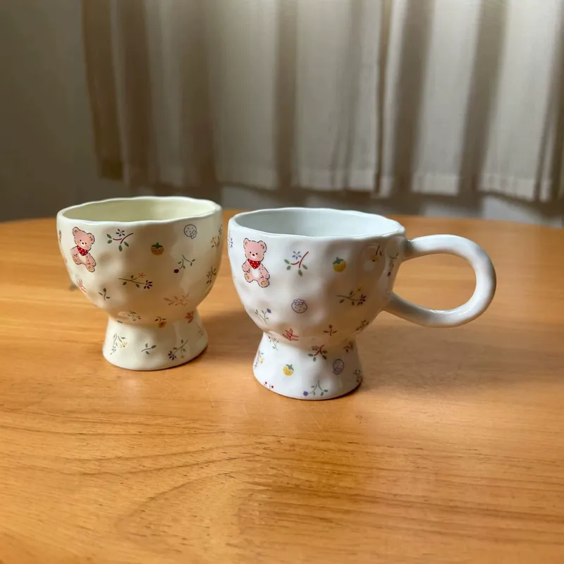 Taza de café de cerámica hecha a mano tableware view 2
