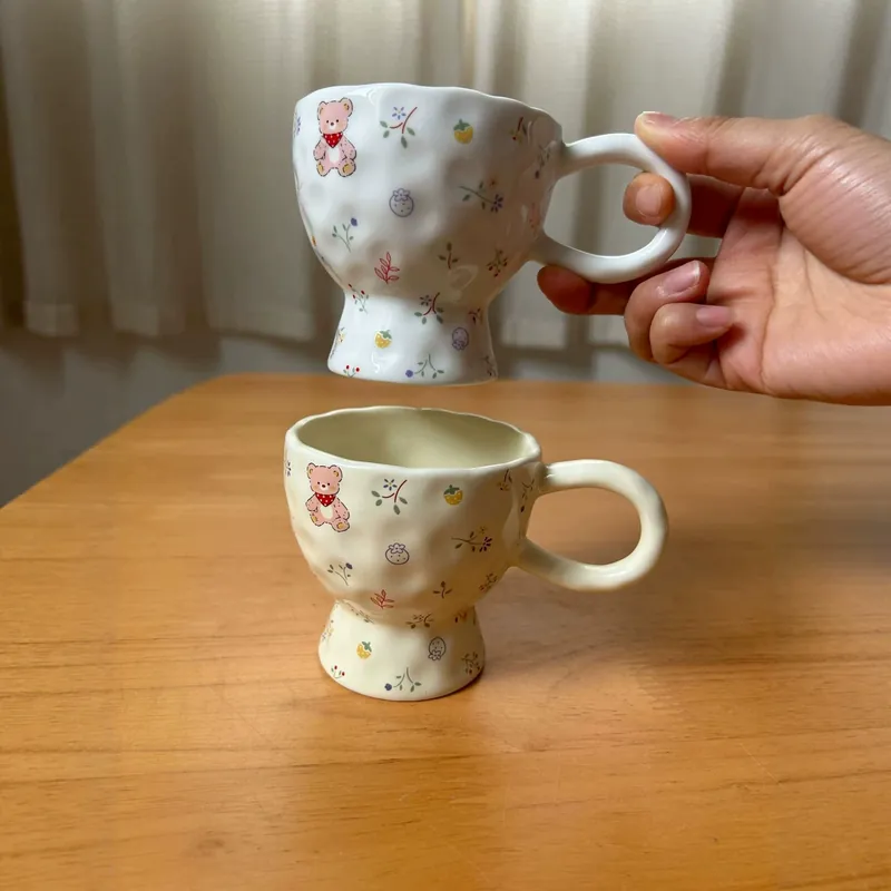Taza de café de cerámica hecha a mano tableware view 3