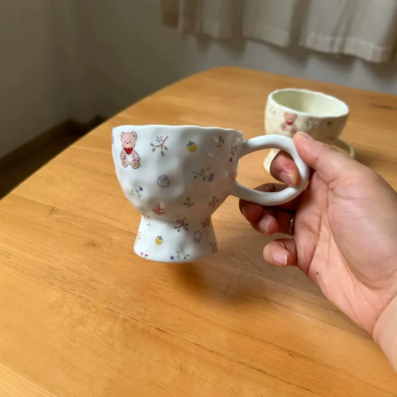 Taza de café de cerámica hecha a mano tableware view 4