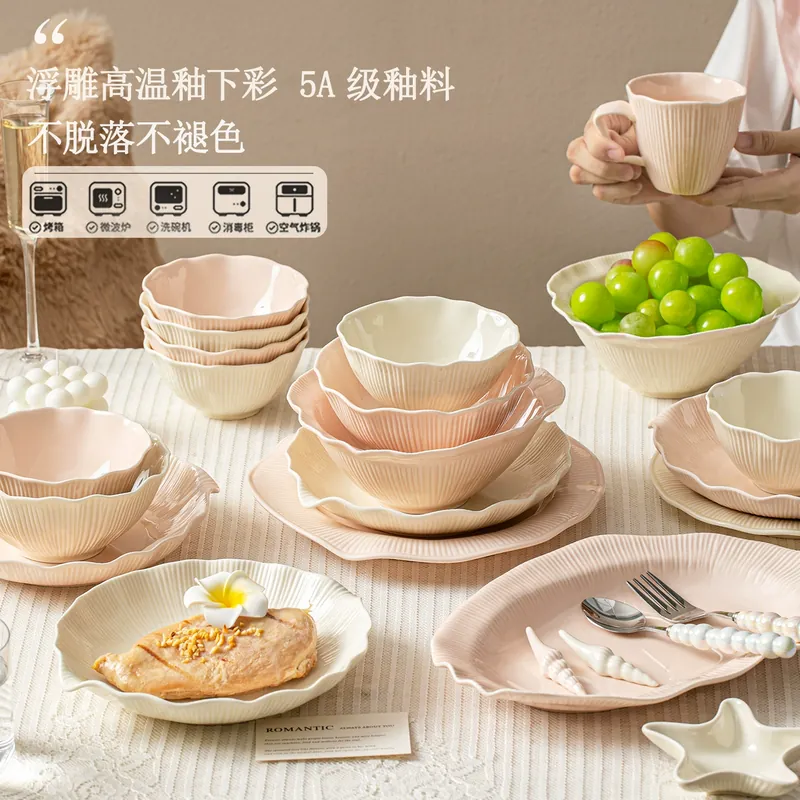 Service de vaisselle en porcelaine tableware view 2