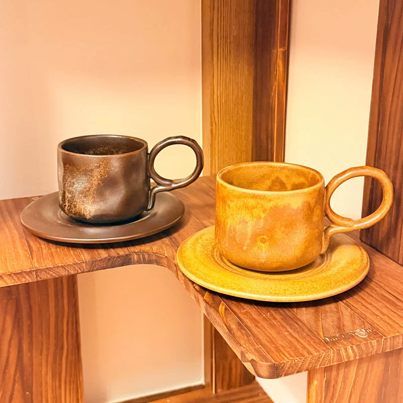 Juego de taza y platillo de café de cerámica cocción de horno artística