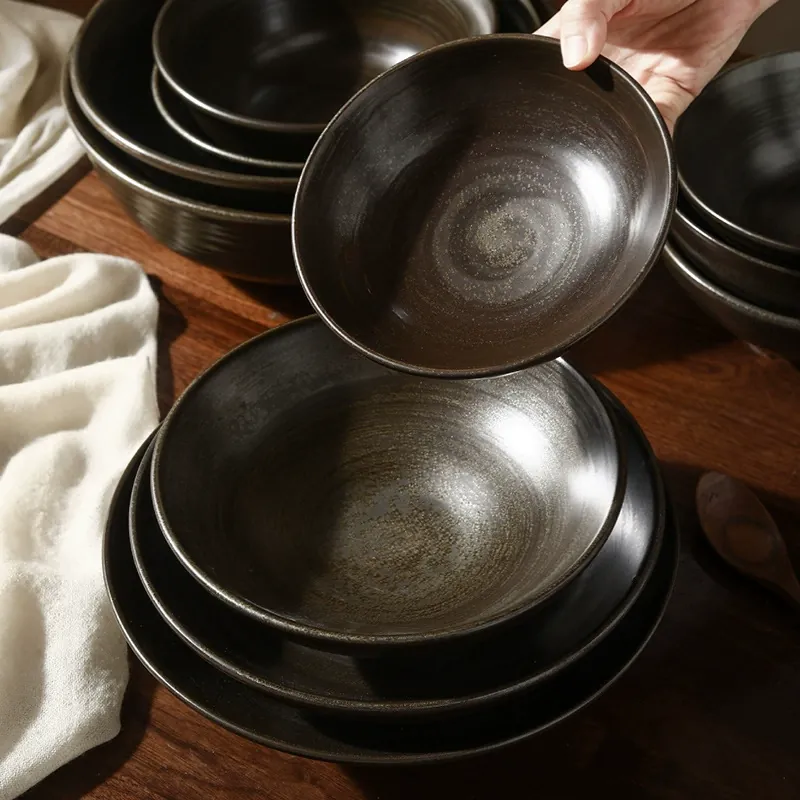 Tigela de macarrão de grés com borda preta tableware view 2