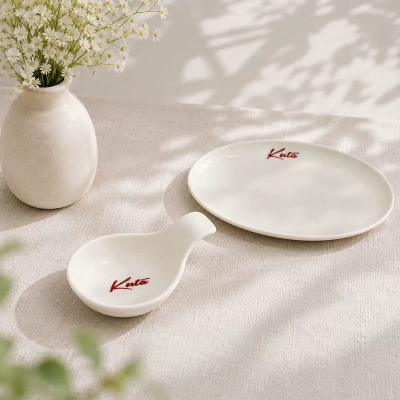 Assiette en porcelaine avec logo personnalisé tableware view 4