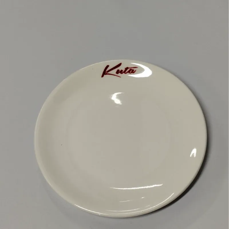 Assiette en porcelaine avec logo personnalisé tableware view 7
