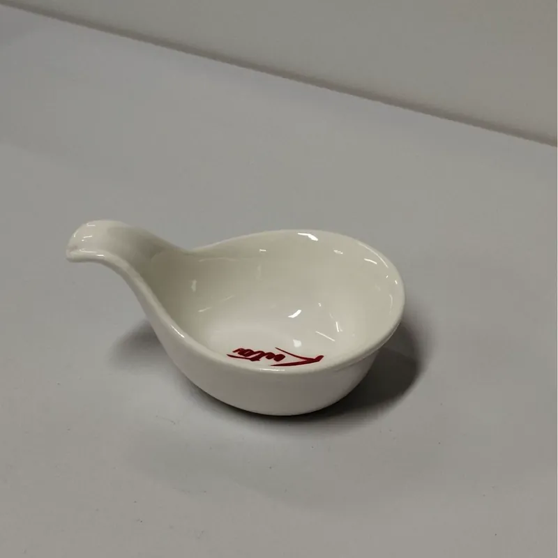 Assiette en porcelaine avec logo personnalisé tableware view 10