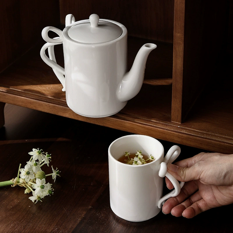 What are the popular teapot designs for 2024?