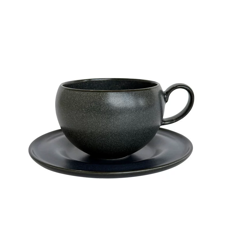 달걀형 도자기 커피 컵과 소서 세트 tableware view 5