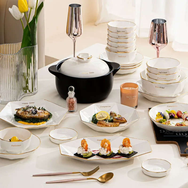 골드 트림 도자기 식기 세트 tableware view 3