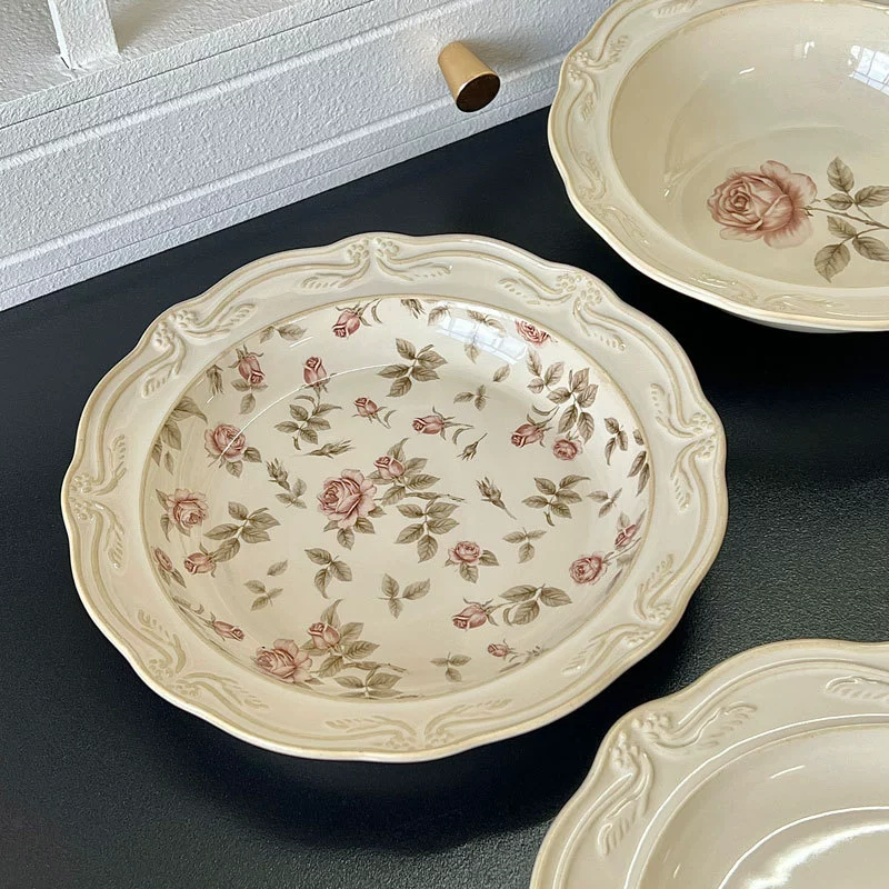 Service de table en céramique rose embossée tableware view 2