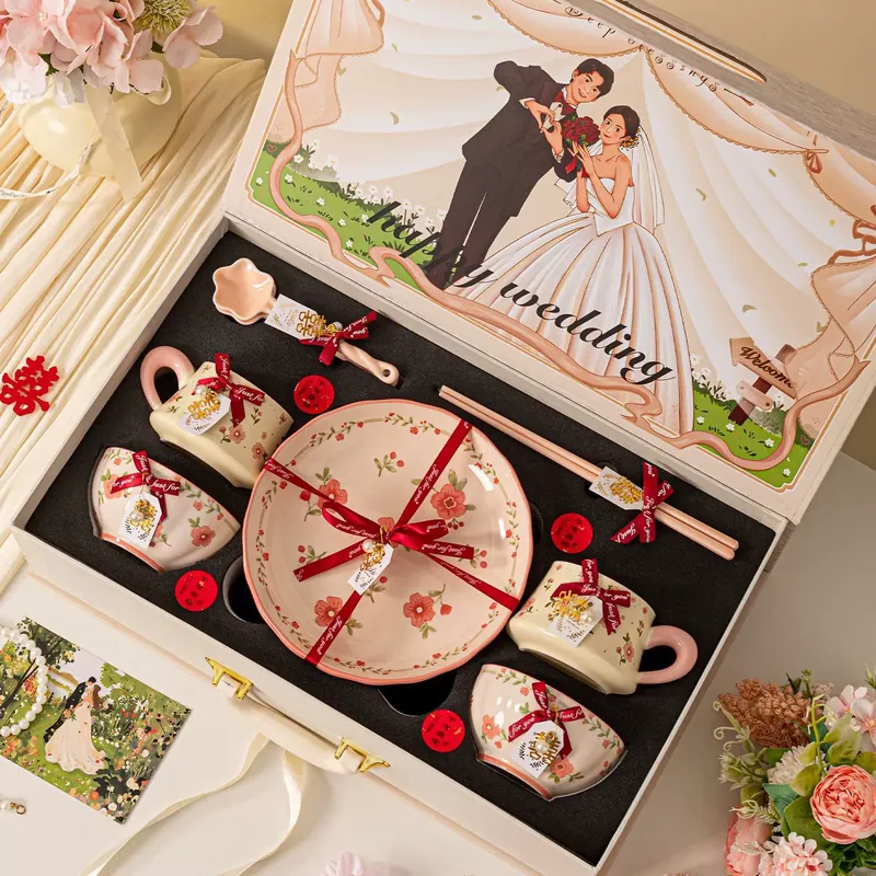 Jogo de jantar de porcelana com design floral tableware view 3