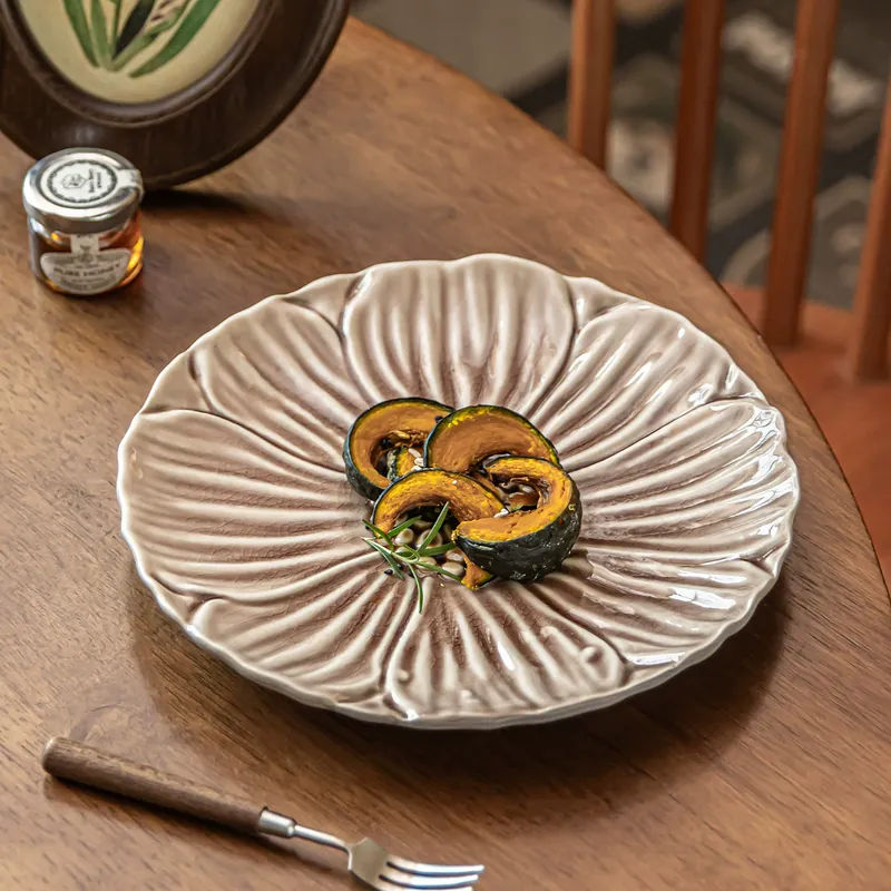 Flower Shape Ice Crack Ceramic Plate