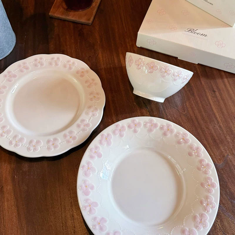 Service d'assiettes en céramique fleur de cerisier embossée tableware view 2