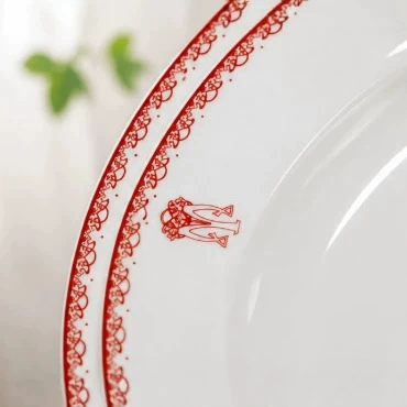 طبق بيضاوي بورسلين بحافة زهور حمراء tableware view 4