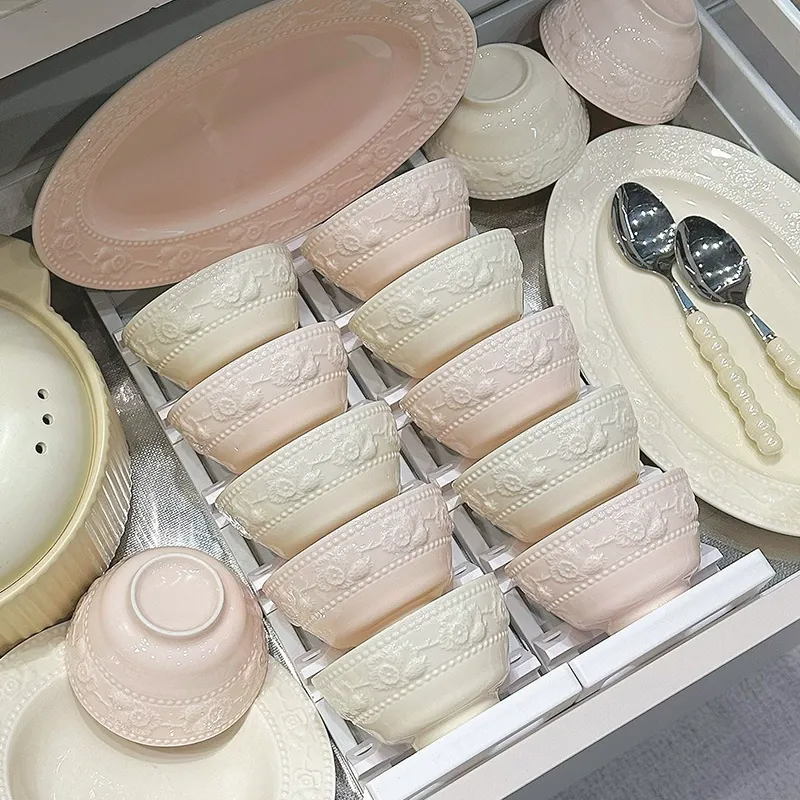 Embossed Ceramic Dinnerware Set tableware view 4