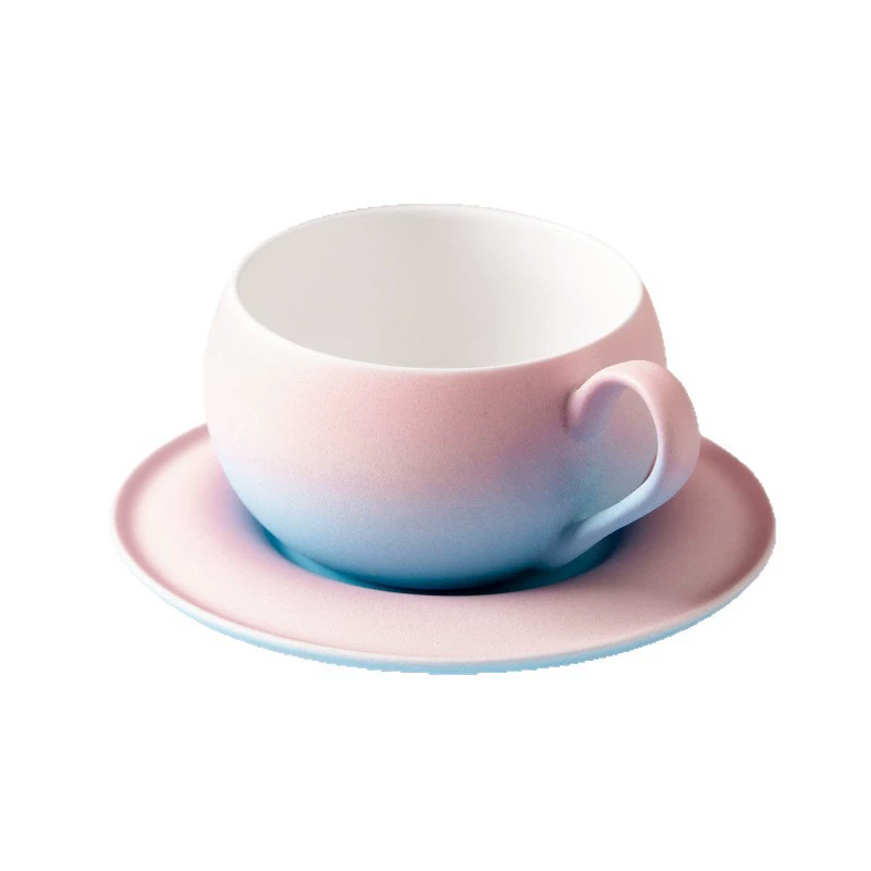 Tasse à café et soucoupe peintes à la main tableware view 5