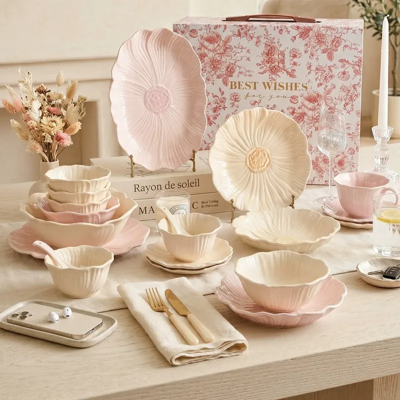Jogo de jantar em porcelana com padrão floral tableware view 2