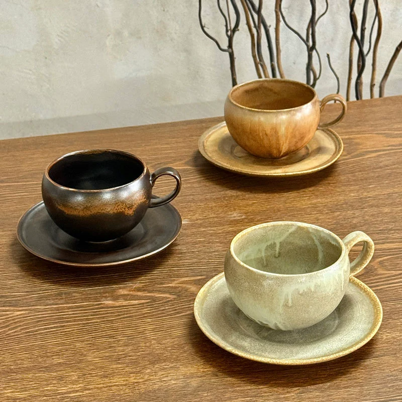 Service à café et soucoupe en céramique cuisson de four tableware view 4