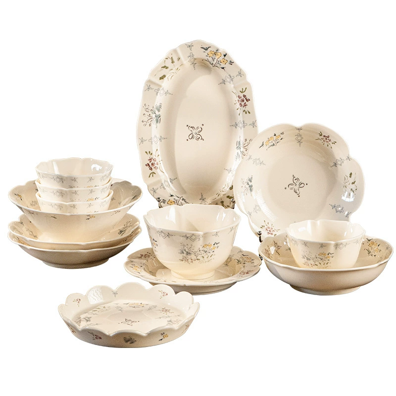 Service de vaisselle en porcelaine à motif floral tableware view 5