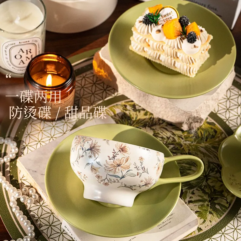 Juego de taza de café y platillo de cerámica tableware view 4