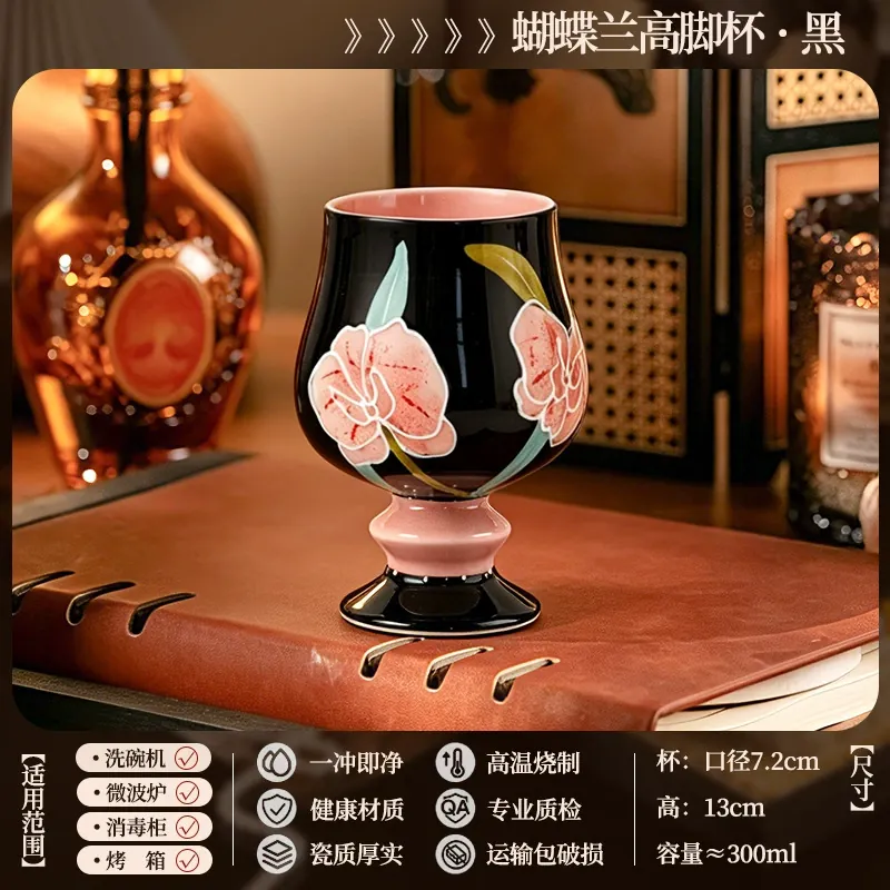 كوب خزفي مرسوم يدويًا بتصميم زنبق tableware view 8