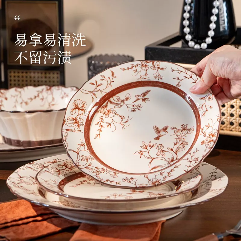 Service de vaisselle en porcelaine avec motif hirondelle tableware view 3