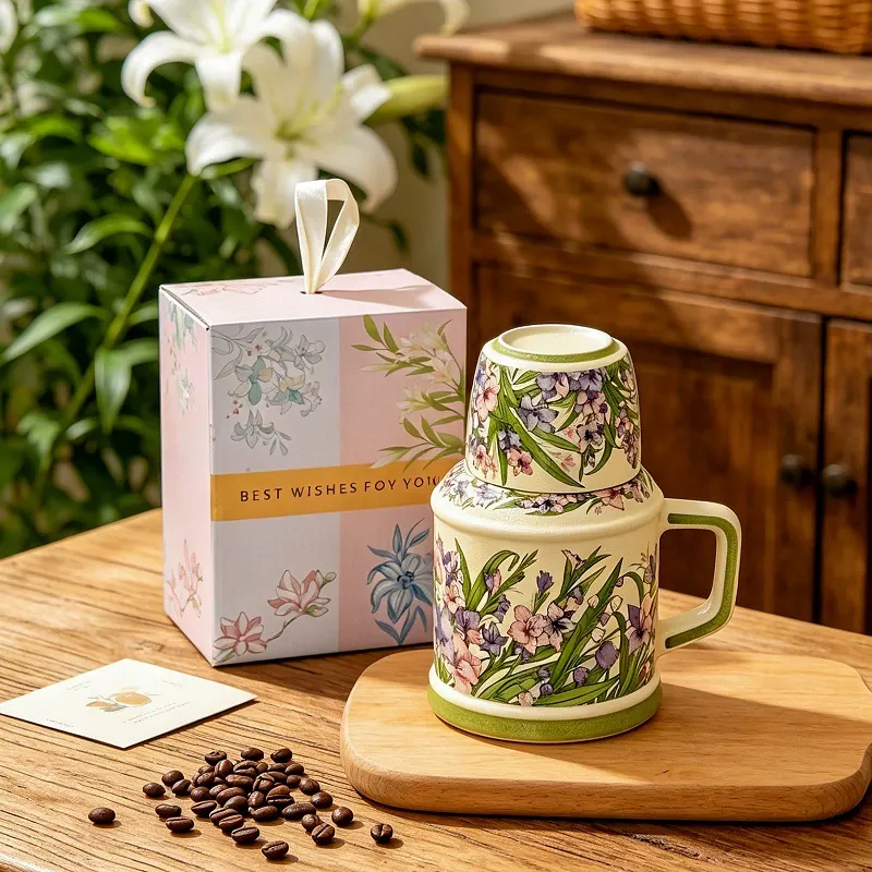 Pichet en céramique avec tasses tableware view 3