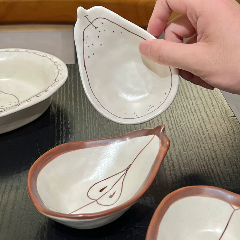 Hand-Painted Pear Ceramic Bowl Set tableware view 2