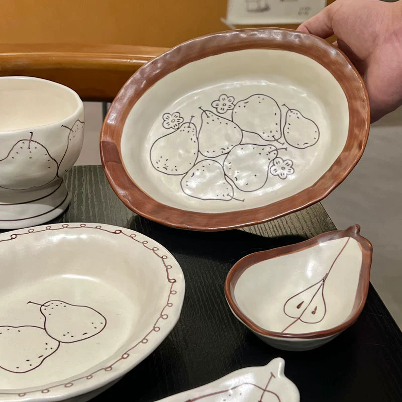 Hand-Painted Pear Ceramic Bowl Set tableware view 3