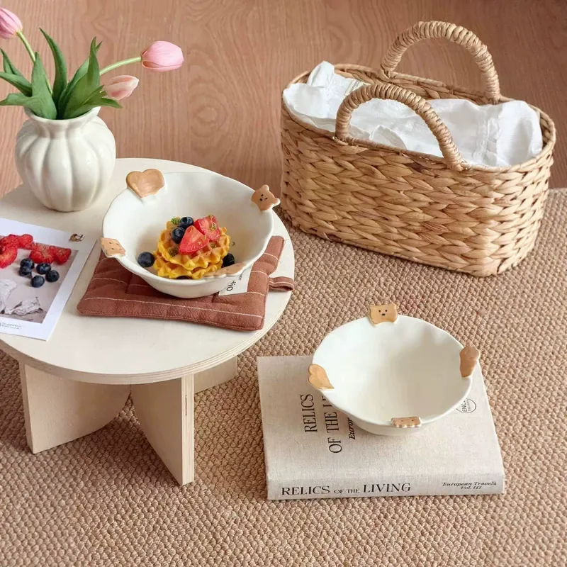 クマの浮き彫りクロワッサンボウル tableware view 4