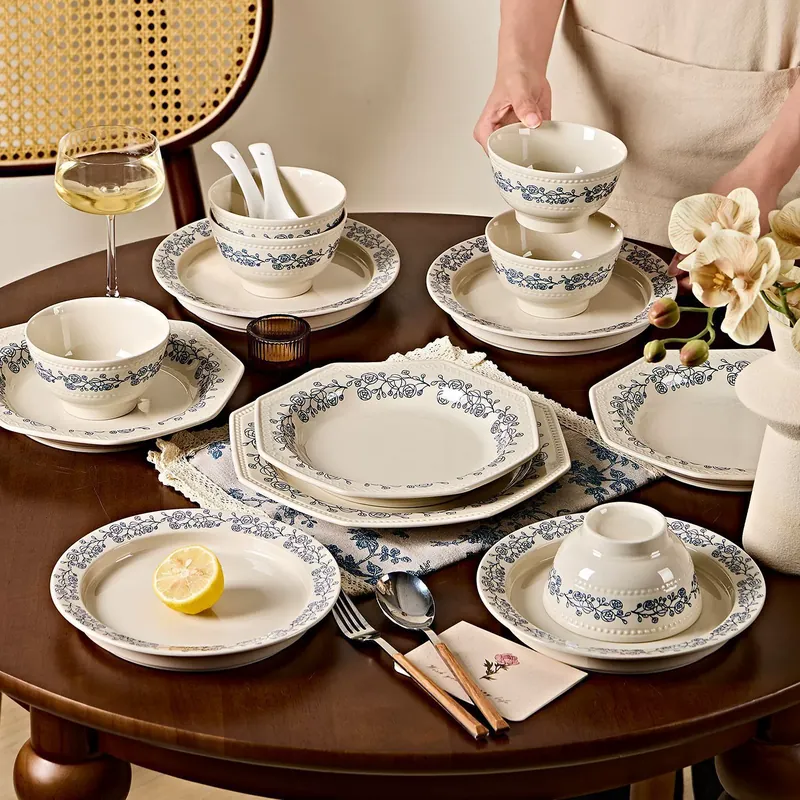 طقم أدوات مائدة خزفي وردي فرنسي tableware view 2